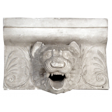 Frise à tête de lion.