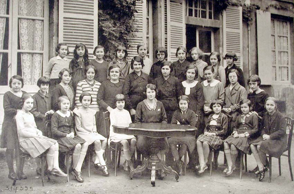 Institution Sainte-Anne. Montluçon. 1932-1933.