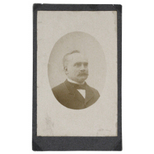 Portrait d'instituteur.