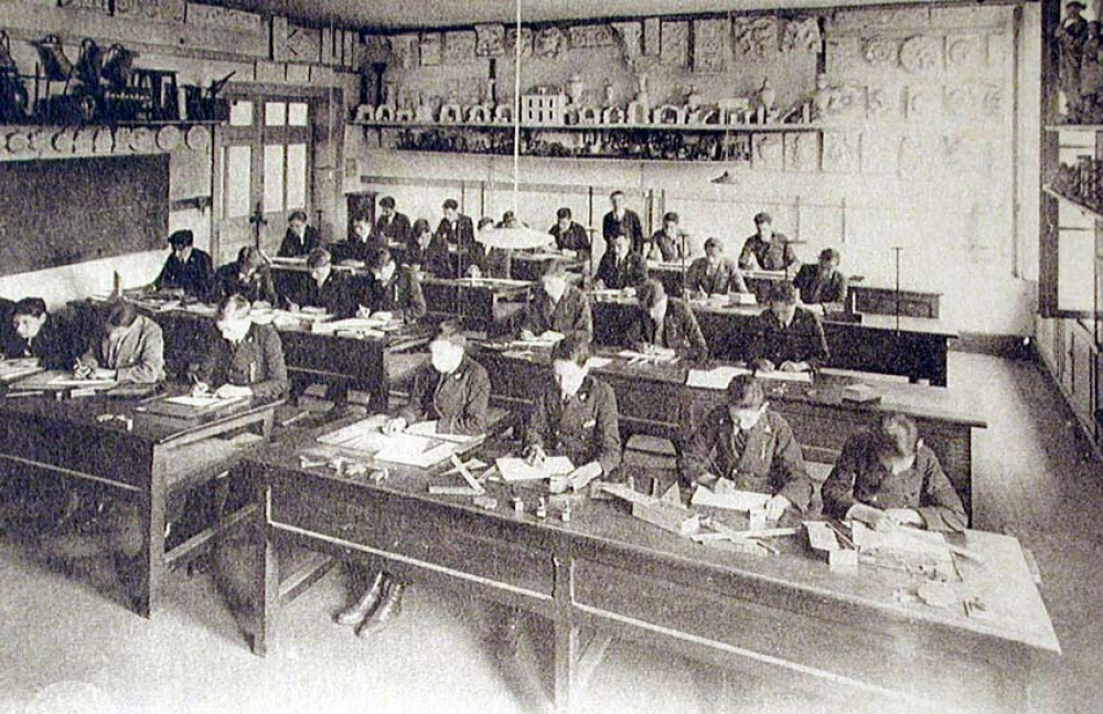 Souvenir des Noces de Diamant du Pensionnat Saint-Gilles - Moulins (Allier) Octobre 1853 - 20 Mai 1928.