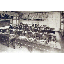 Souvenir des Noces de Diamant du Pensionnat Saint-Gilles - Moulins (Allier) Octobre 1853 - 20 Mai 1928.