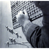 Institut départemental des Aveugles de la Seine (Ecole Braille).
L'enseignement destiné aux aveugles. L'écriture en braille.
