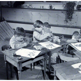Ecole maternelle de Meudon : dessin collectif sur un thème musical.