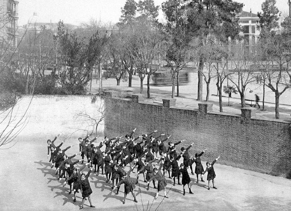 Collège Saint Joseph de Cluny - Castellana 47 (1926) - Madrid (1927) Espagne. 