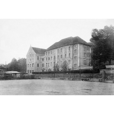 Collège Saint-Michel. Annecy (Haute-Savoie).