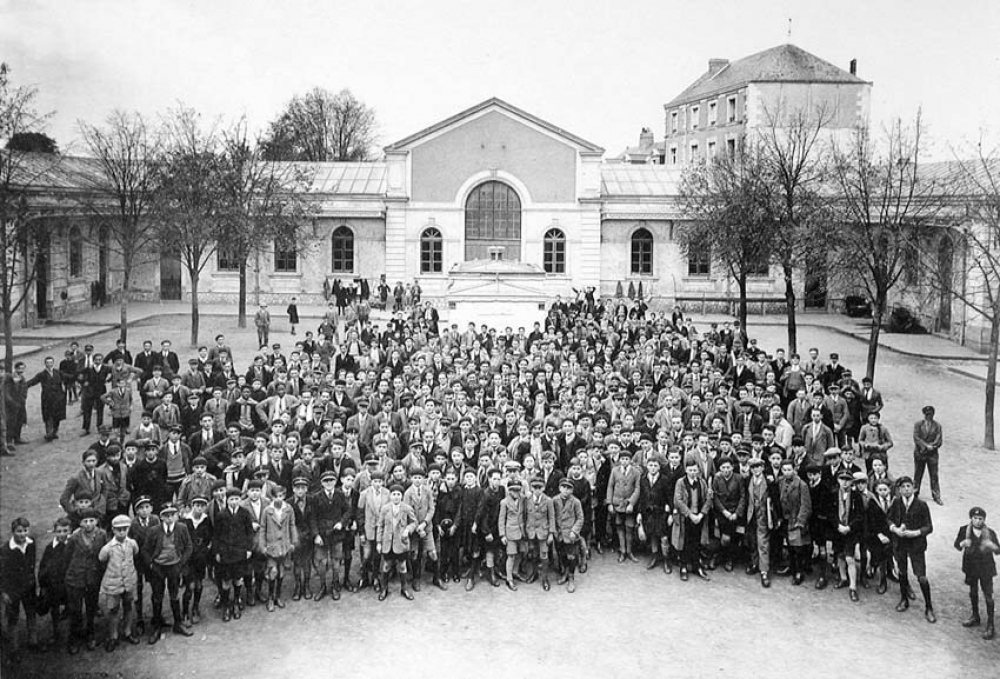 Ecole Chevrollier - Ecole Primaire Supérieure Professionnelle - Angers. (Maine-et-Loire).