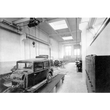 Ecole Pratique de Commerce et d'Industrie et Primaire Supérieure de Nîmes.