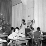 Classe de mal-entendants de Lestrade : les élèves en activité. La lecture phonomimique.
