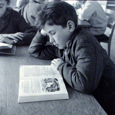 Lycée de Montgeron, la bibliothèque : la lecture.