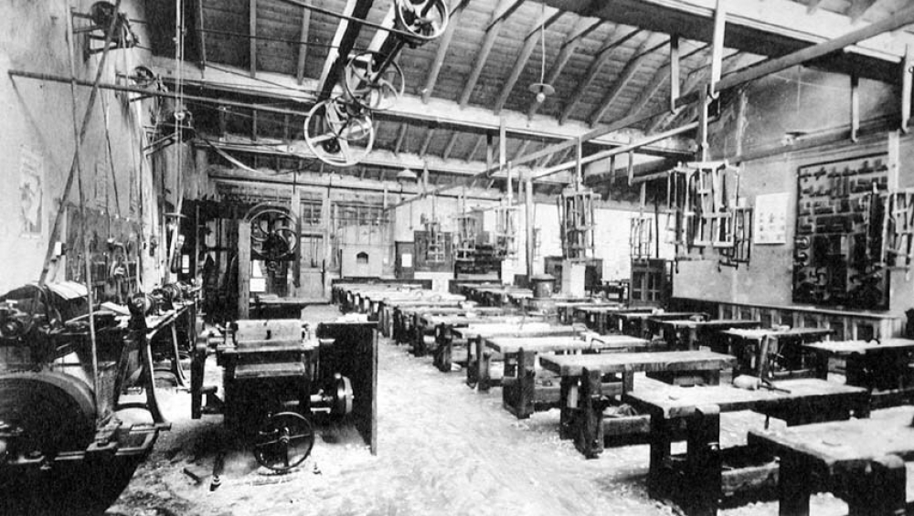 Ecole Pratique de Commerce et d'Industrie - Le Puy. (Haute-Loire). 1934-1935.