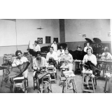 École Rachel - Fondation Léonard Rosenthal. Écoles d'Enseignement Technique gratuites - Section Féminine, 8 Rue Quinault - Paris.