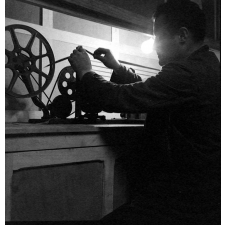 Enseignement audiovisuel : le montage d'un film.
