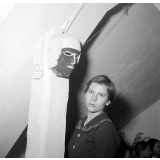 Lycée-pilote de Sèvres, Cours d'Art dramatique de Mlle Dienesh. Mime : Le masque d'Hécate.