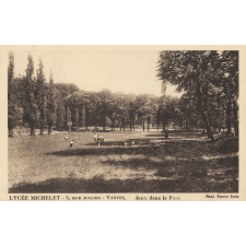 Lycée Michelet - 5, rue Jullien - Vanves - Jeux dans le Parc.