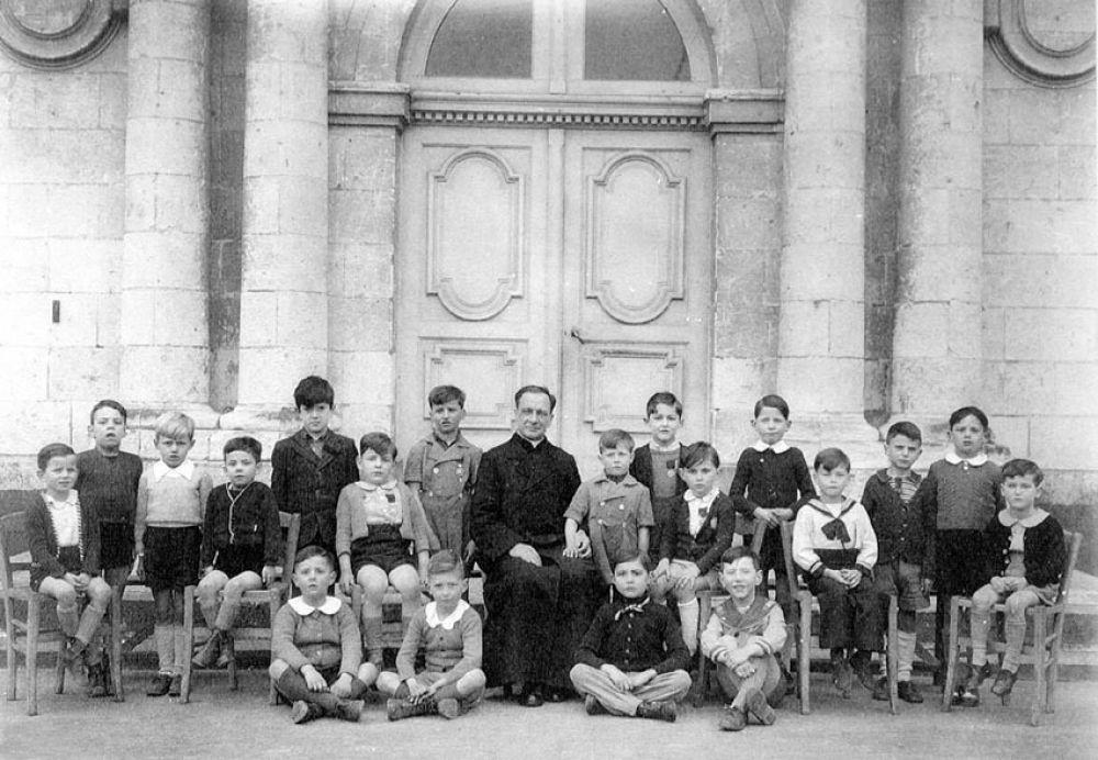 Institution Saint-Louis - Saumur. (Maine-et-Loire).