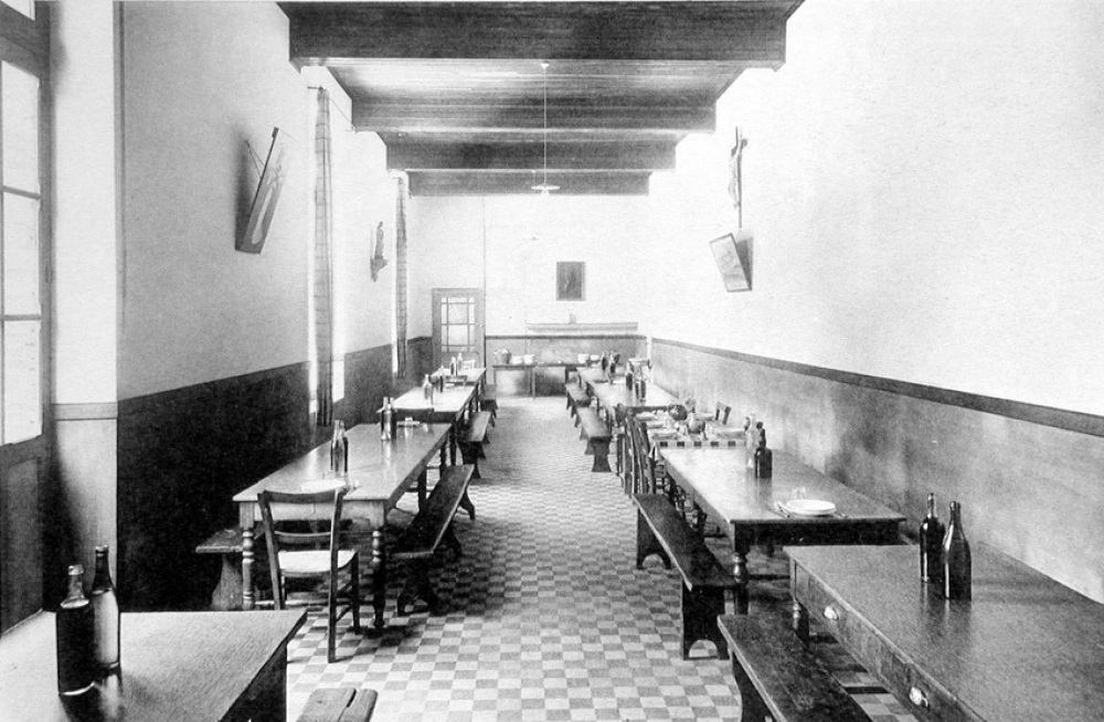 Institut Familial de Jeunes Filles. Montauban. Année 1934-1935. 