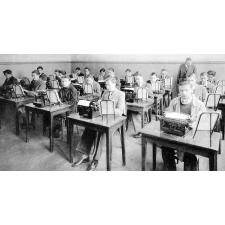Chambre de Commerce de Paris - Ecole Commerciale de la Rive Gauche - 3, Rue Armand-Moisant - Paris (XVe) 1939.