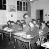 Cours de perfectionnement pour Nord-Africains : l'apprentissage du français