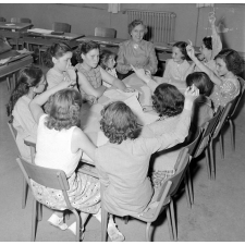 Coopératives scolaires : école primaire d'Argenteuil, réunion du bureau de la coopérative