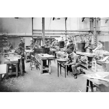 École Pratique d'Industrie de Puteaux, Rue Mars et Roty.