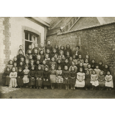 Ecole primaire de filles de Fontaine-le-Bourg.