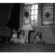 Cours d'art Martenot, château de la Guette : danse