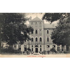 Lycée Lakanal - L'Infirmerie.