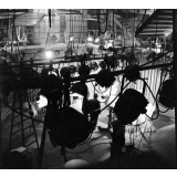 Enseignement audiovisuel : le plateau d'enregistrement. Les projecteurs.