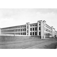 Ecole Pratique de Commerce et d'Industrie et Primaire Supérieure de Nîmes.
