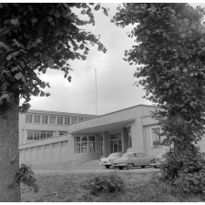 Lycée Le Verrier de Saint Lô : l'entrée principale.