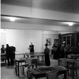 Centre d'éducation surveillée : la salle de détente. jeux multiples : ping-pong, billard, baby-foot.