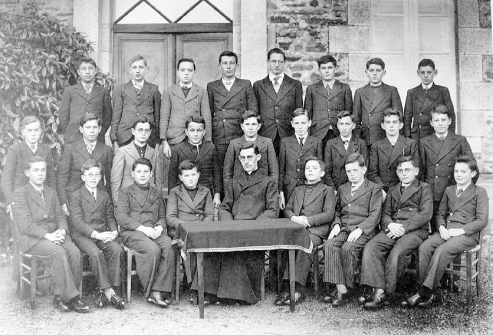 Petit Séminaire Sainte-Croix - Châteaugiron. (Ille et vilaine). 1940-1941.