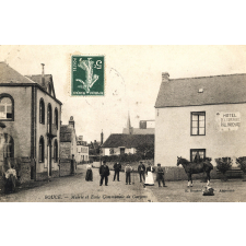 Boucé - Mairie et Ecole Communale de Garçons.