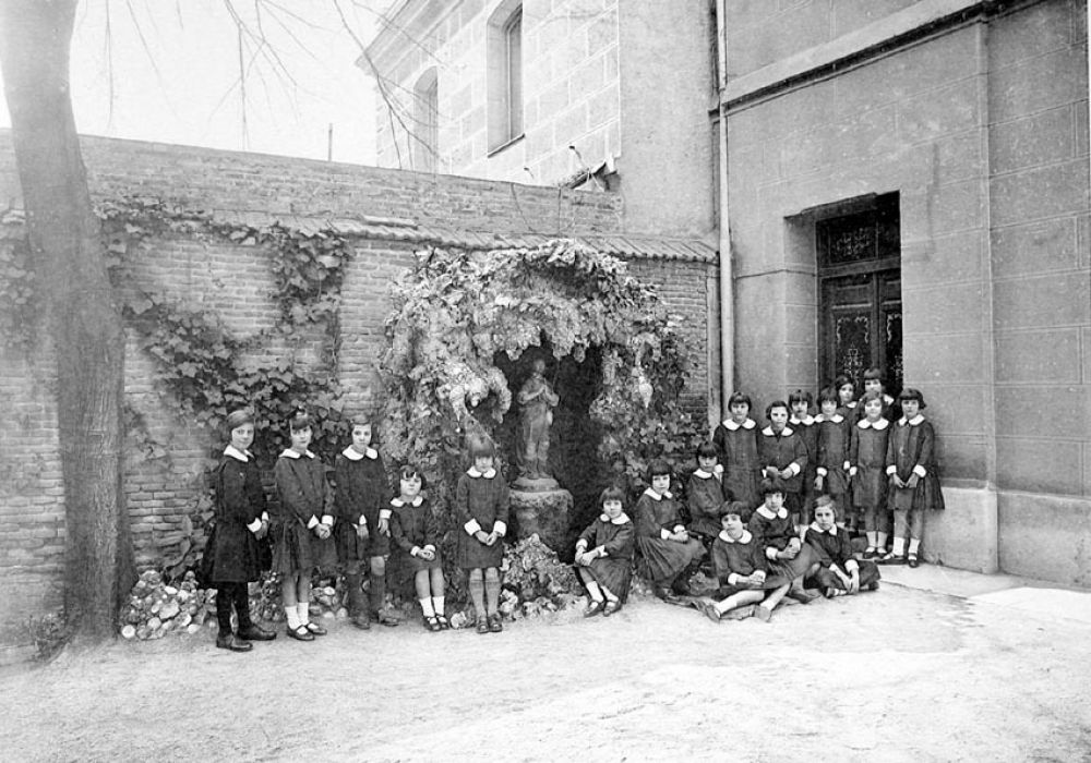Collège Saint Joseph de Cluny - Castellana 47 (1926) - Madrid (1927) Espagne. 