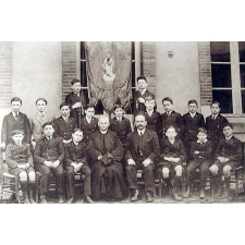 Souvenir des Noces de Diamant du Pensionnat Saint-Gilles - Moulins (Allier) Octobre 1853 - 20 Mai 1928.