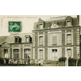 396 - Beuzevillette (S.-Inf.) - La Mairie et l'Ecole.