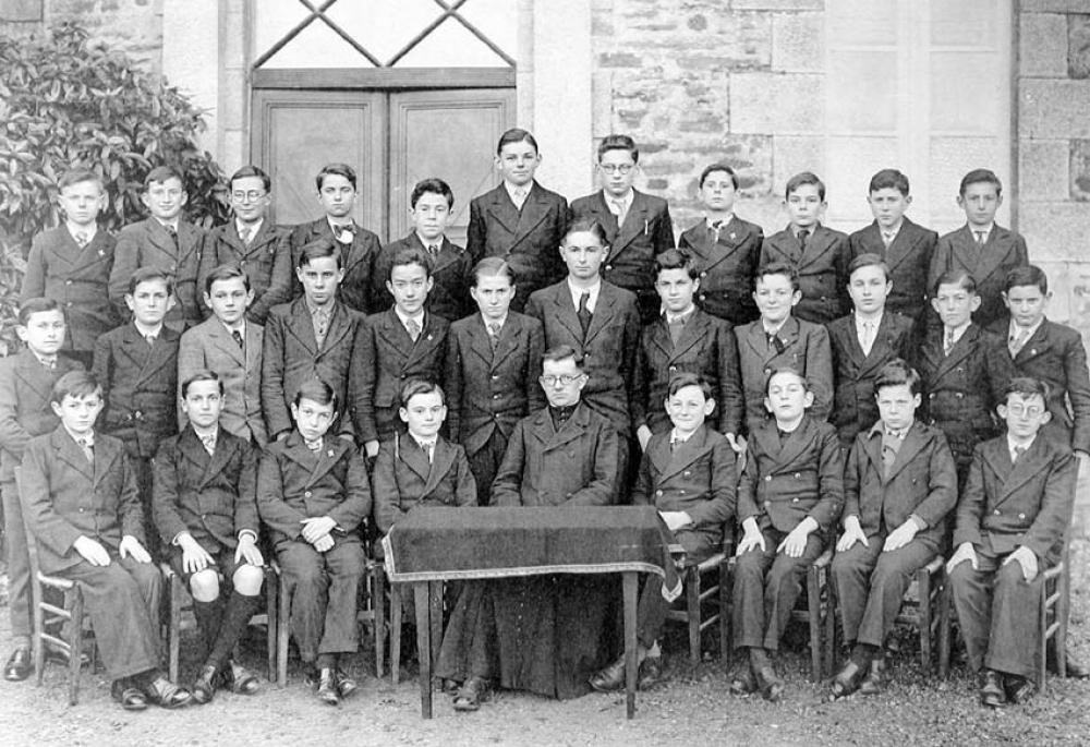 Petit Séminaire Sainte-Croix - Châteaugiron. (Ille et vilaine). 1940-1941.