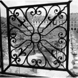 Exposition I.P.N. : la Place des Vosges à Paris.