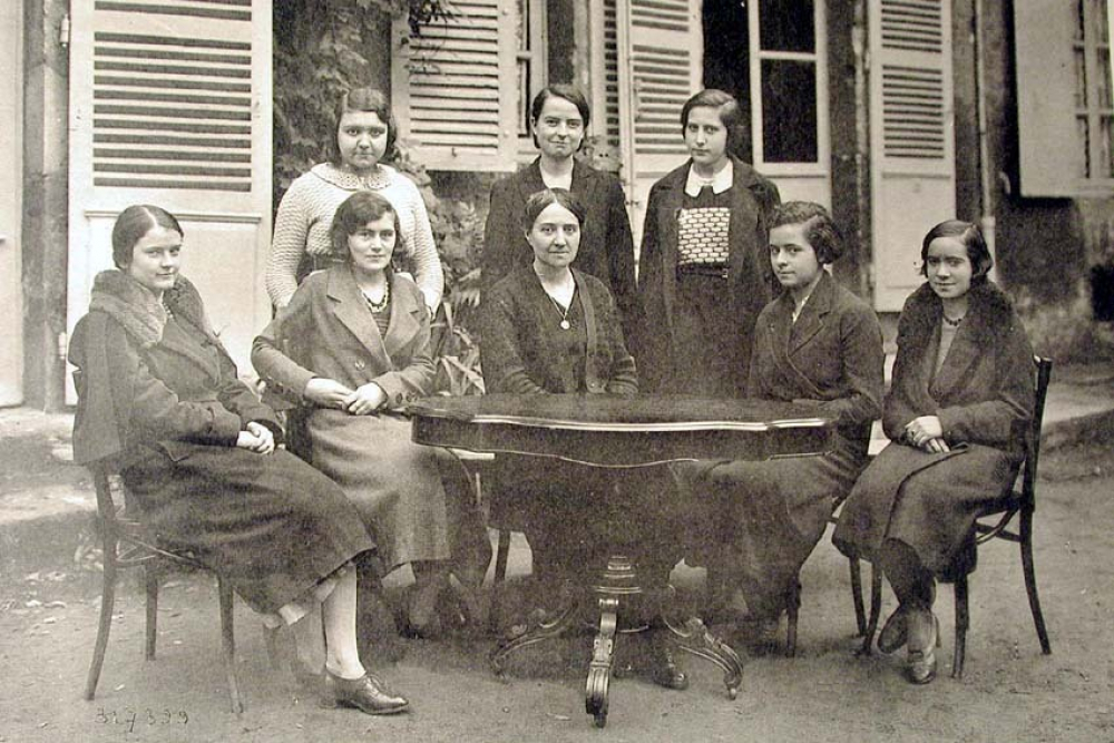 Institution Sainte-Anne. Montluçon. 1932-1933.