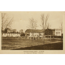 Collège Sainte-Croix - Le Mans - 11 - Cour de 3me Division - Côté S.-E.
