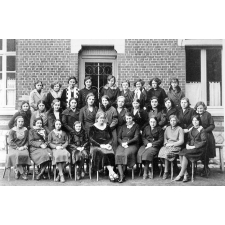 Ecole Primaire Supérieure de Jeunes Filles. Avesnes. 1932-1933.