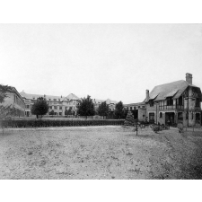 Ecole Pratique de Jeunes Filles de Sotteville-Lès-Rouen. 