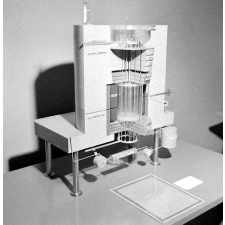 Exposition IPN, Londres : une maquette d'une centrale