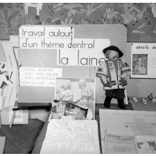 I.P.N. : exposition, Coopératives scolaires : travaux d'élèves.