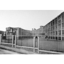 Ecole Nationale de Besançon. (Doubs). (4 sections : Horlogerie - Bijouterie. Mécanique - Electricité).