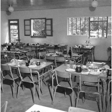 Jeunesse au plein air : colonie de Saumanes, la cantine