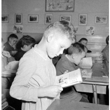 I.P.N. : lecture d'un enfant en classe