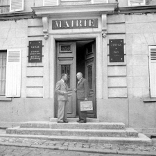 Luzarches (S. & O.) : inspecteur primaire