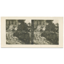 1918. Route minée par les allemands en retraite.