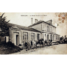 Nercillac - Le Groupe Scolaire et la Mairie.